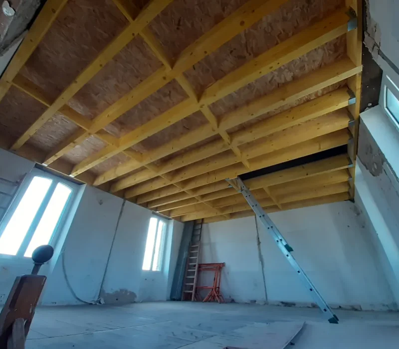 Réalisation de charpente par Atelier du bois Menuiserie Charpente, menuisier à La Guérinière